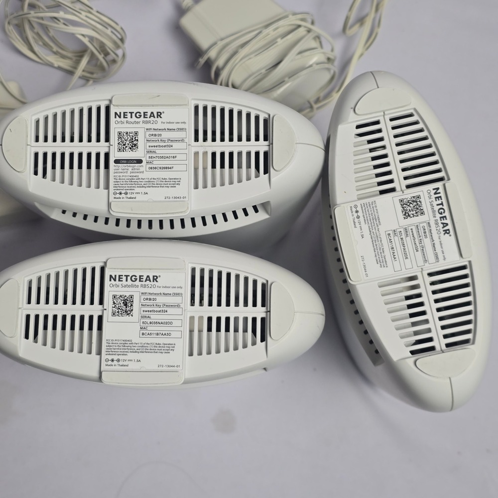 Netgear Orbi Mesh WiFi System AC2200 RBR20 Router 2 RBS20 Satellites White - Picture 3 of 8
